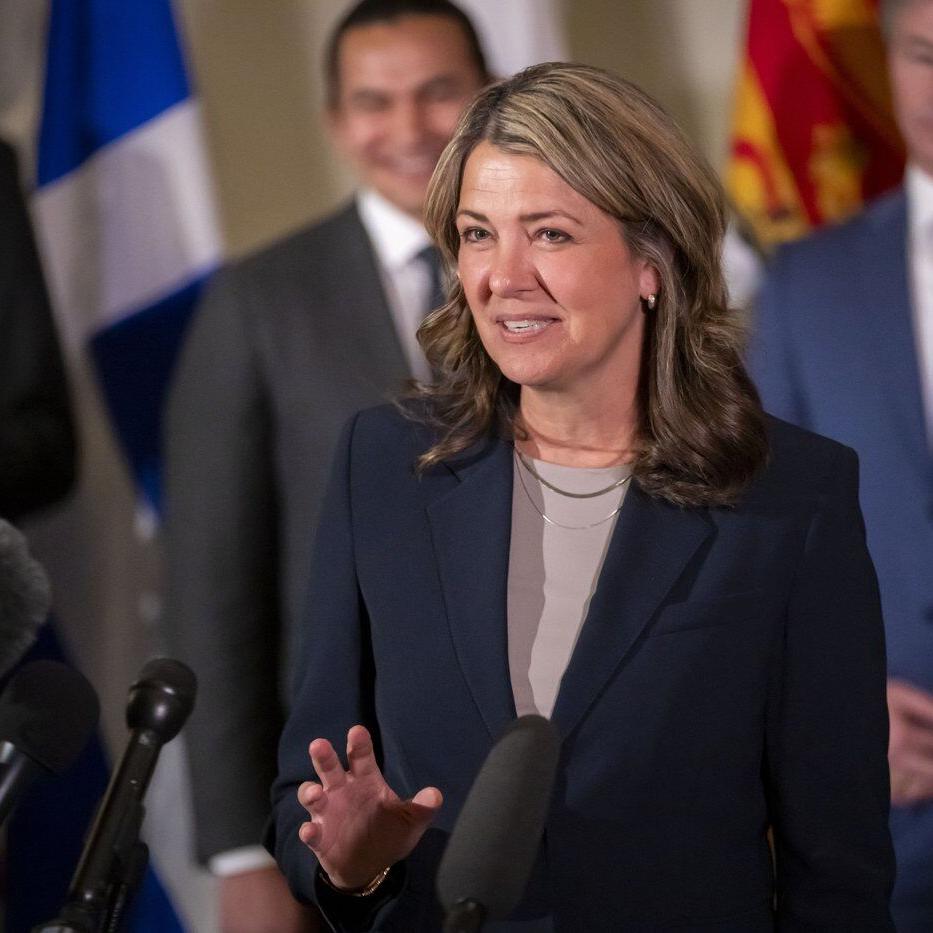 Smith heads to Florida for controversial U.S. fundraising event at secret location